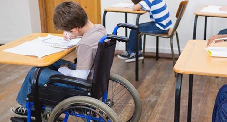 فاعلية برنامج تدريبي قائم على المهارات المهنية لتحسين الكفايات الضرورية لدى العاملين في تعليم ذوي الإعاقة في المدارس الدامجة لمحافظة إدلب